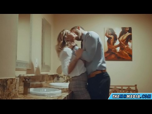 ❤️ When a busty blonde seduces you in a public toilet Porn video at en-gb.porngameshub.ru